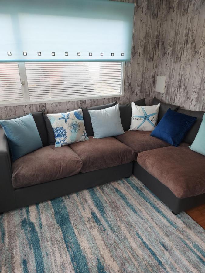 מלון וויטלי ביי Betty'S Place מראה חיצוני תמונה